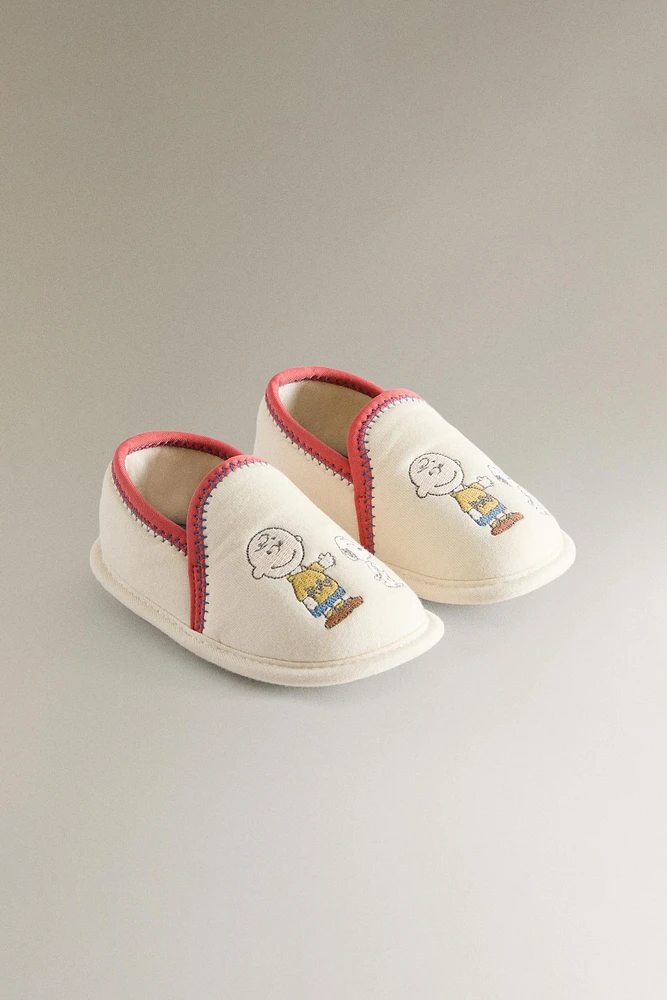 CHILDREN’S PEANUTS™ SLIPPERS