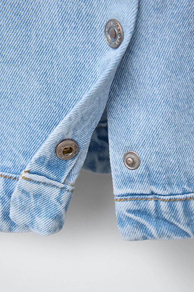 EMBROIDERED FLORAL DENIM TOP