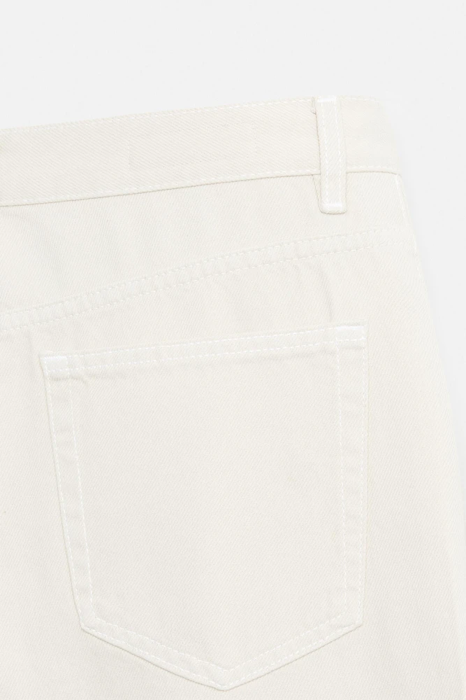 JEAN STRAIGHT FIT À ÉCLABOUSSURES DE PEINTURE