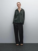 Loose-fitting shirt with pintuck detailing