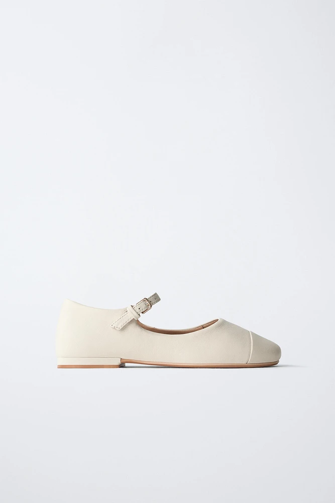 BALLERINES EN CUIR