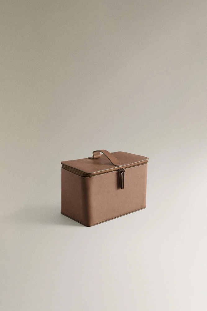 LARGE LEATHER MAKEUP BAG