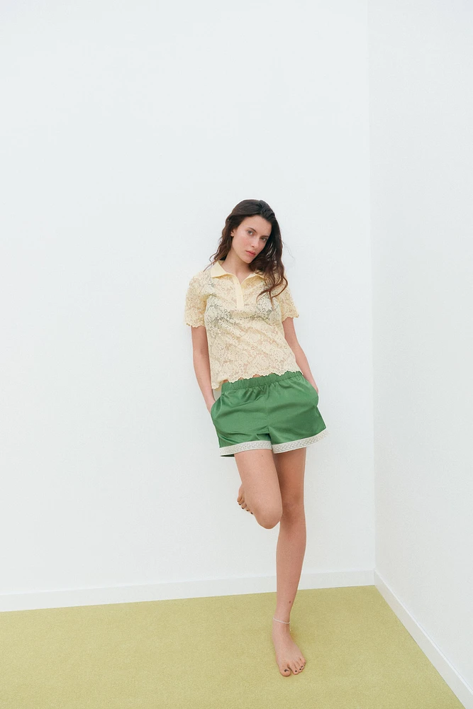 SATIN EFFECT SHORTS WITH LACE
