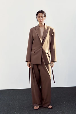 BELTED BLAZER