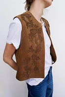GILET EFFET DAIM BRODÉ