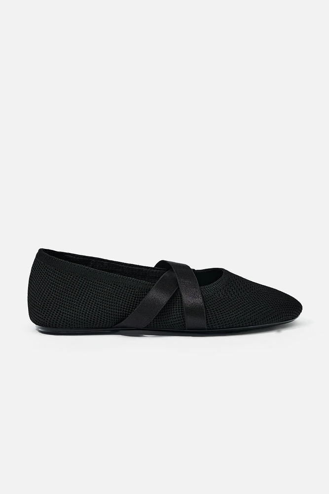 CROSSOVER FABRIC BALLET FLATS