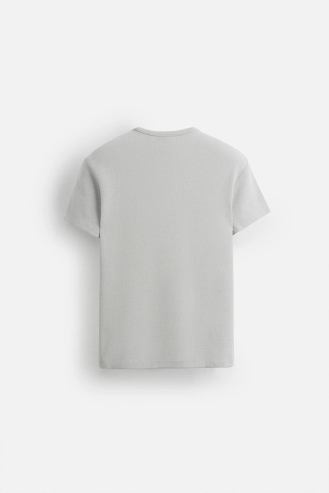T-SHIRT CROPPED FIT STRUCTURÉ QUADRILLÉ