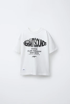 TEXT AND LABEL PRINTED T-SHIRT
