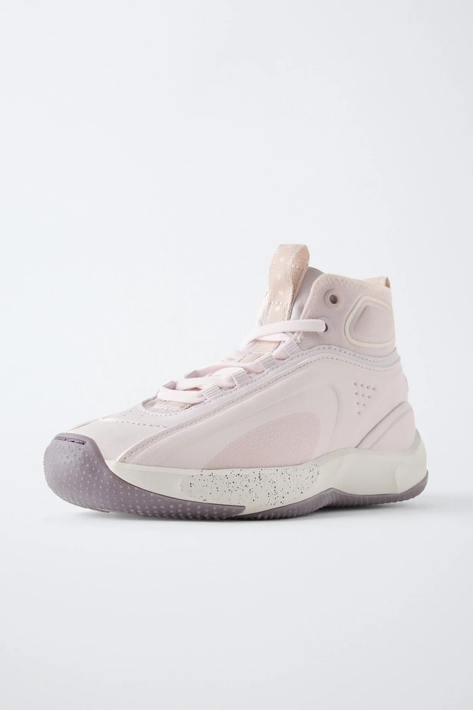 SPORTY HIGH-TOP SNEAKERS