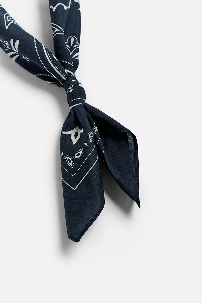 PAISLEY PRINT BANDANA