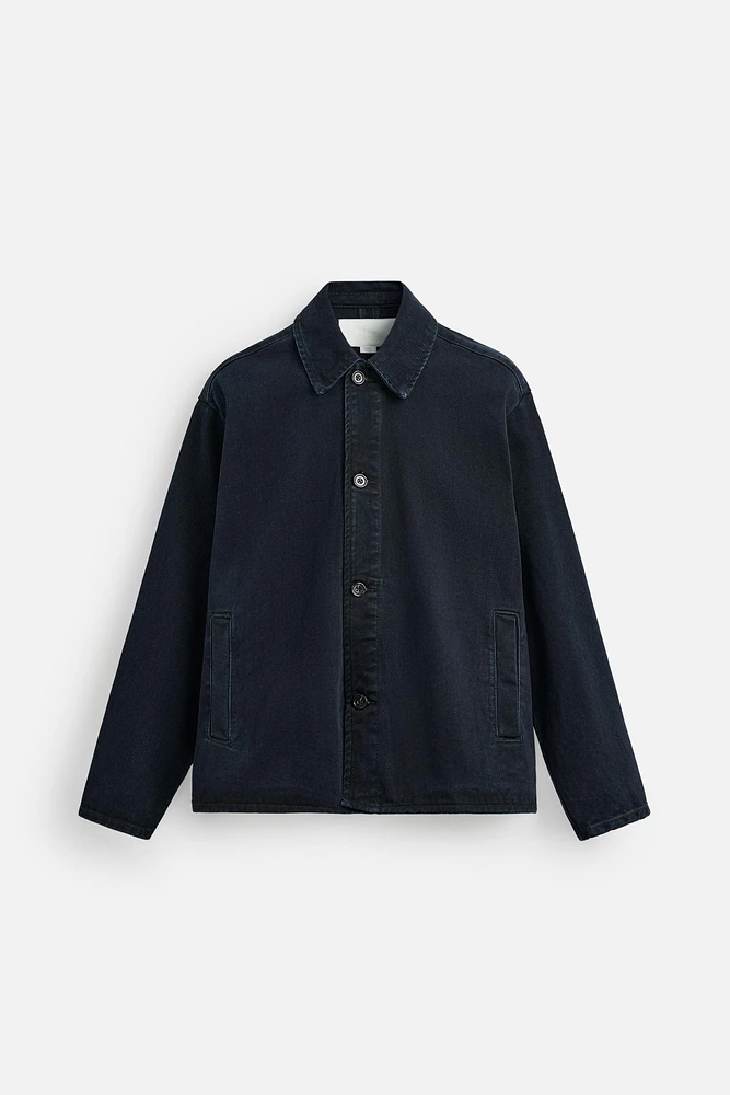 VESTE EN JEAN COUPE CARRÉE