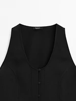 Top boutonné surpiqûre et plastron
