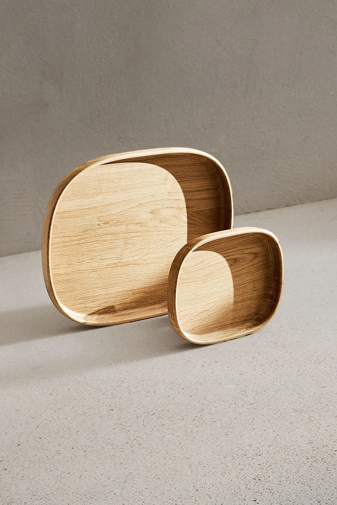 TRAY 02