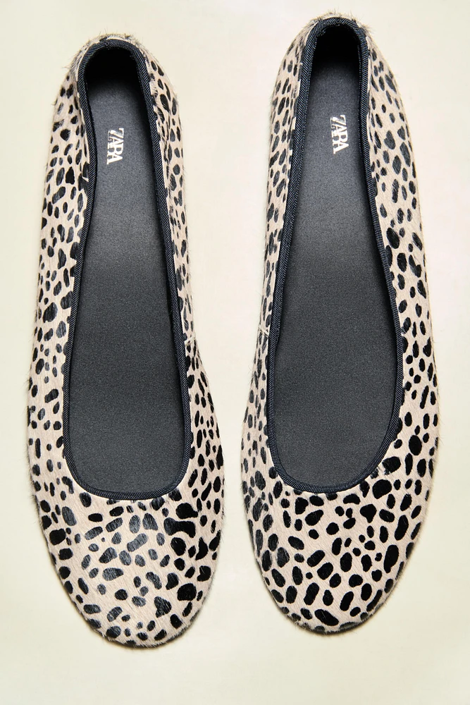 ANIMAL PRINT LEATHER BALLET FLATS