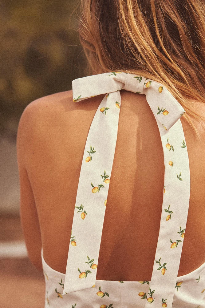LEMON PRINT TIE HALTER TOP