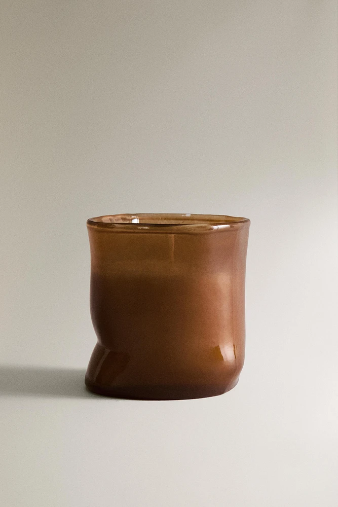 (115 G) ENCHANTED AMBER SCENTED CANDLE