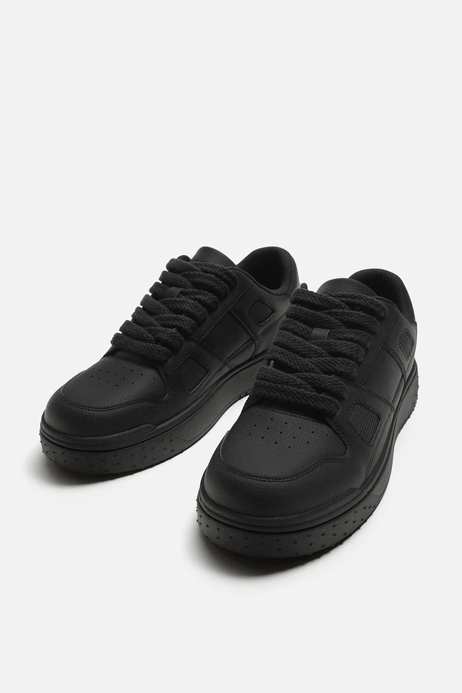 RETRO STYLE SNEAKERS