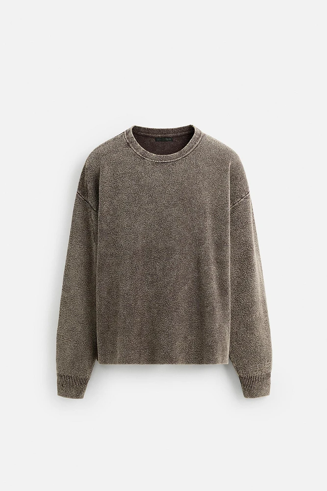 WASHED BOUCLÉ SWEATER