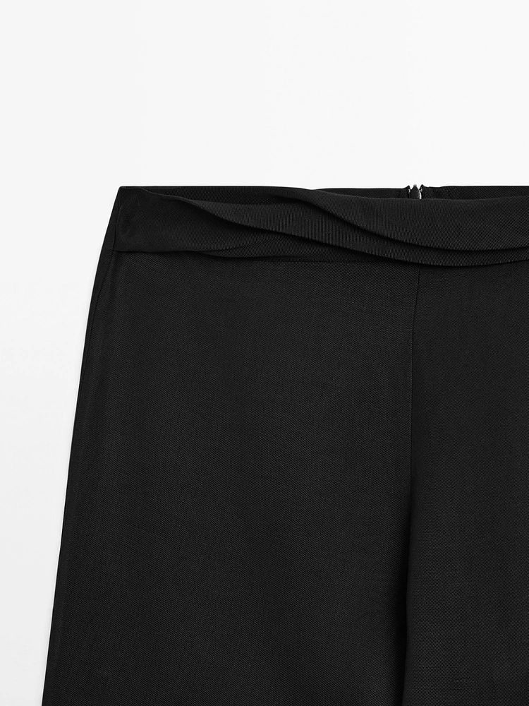 Pantalon straight détail taille