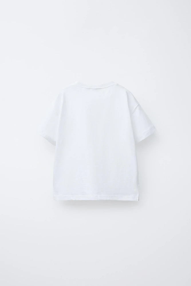 T-SHIRT À POCHE CŒUR EN CROCHET
