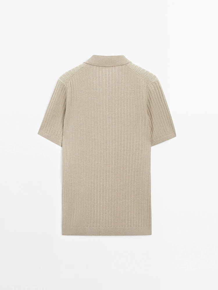 Ribbed knit short sleeve polo shirt