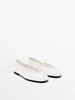 Ballerines à lacets