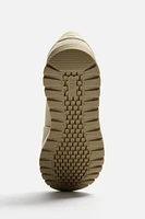 CASUAL SNEAKERS