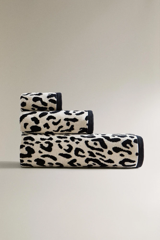 SERVIETTE DE BAIN VELOURS IMPRIMÉ ANIMAL