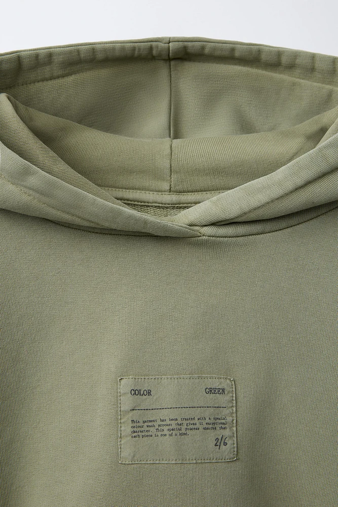 LABEL TRIM HOODED SWEATSHIRT