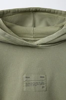 LABEL TRIM HOODED SWEATSHIRT