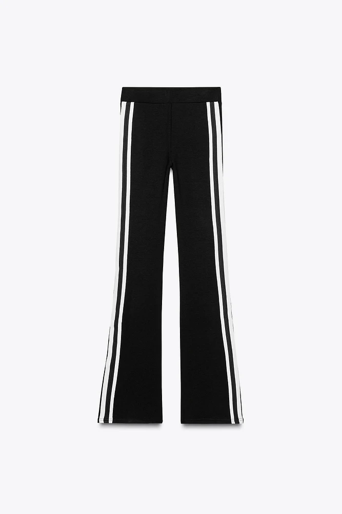 SIDE STRIPE FLARED LEGGINGS