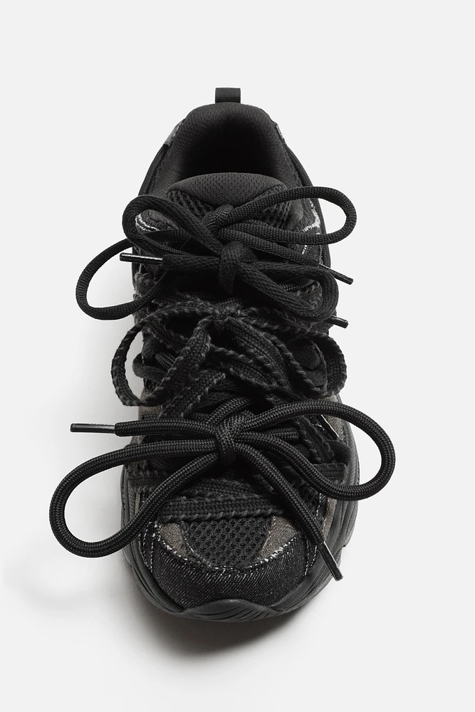 BASKET MULTI-LACETS