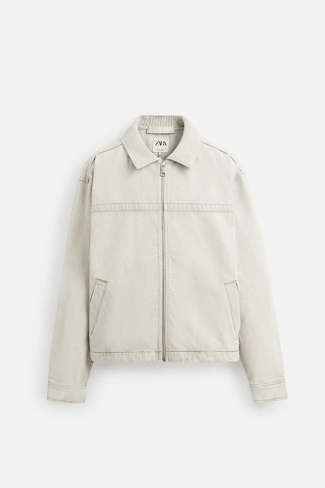 VESTE EN JEAN AVEC COL MATIÈRES VARIÉES