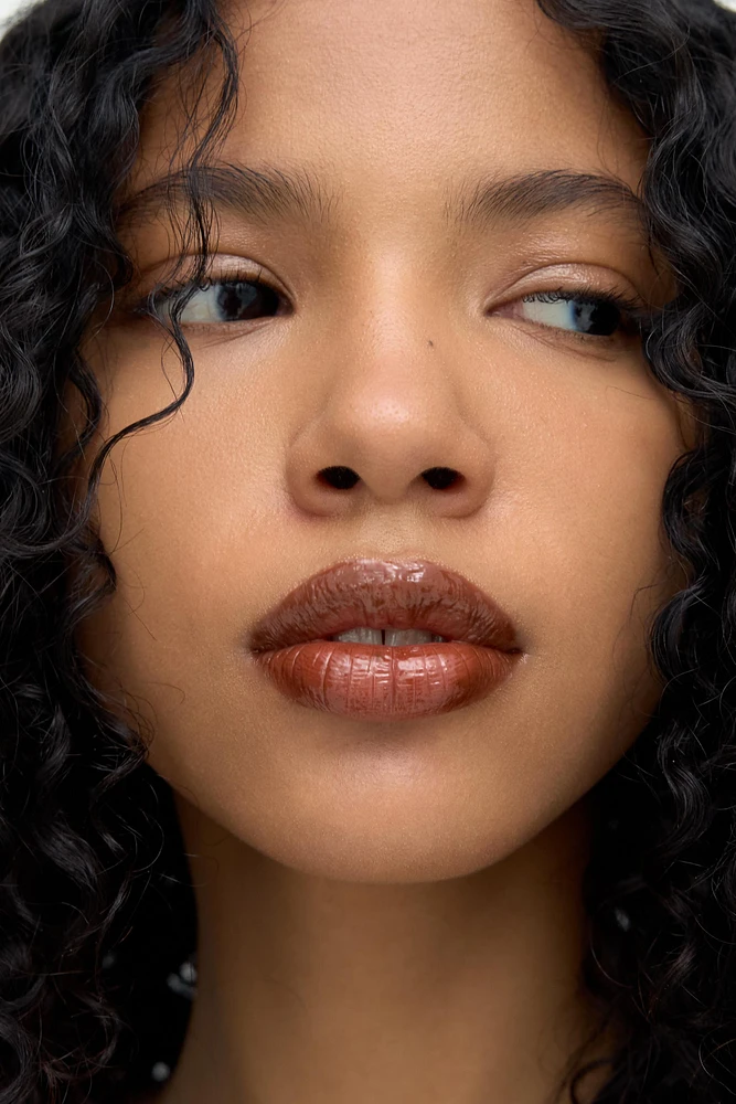 LIP OIL
