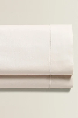 SATEEN FLAT SHEET WITH FESTOON DESIGN (300 THREAD COUNT)