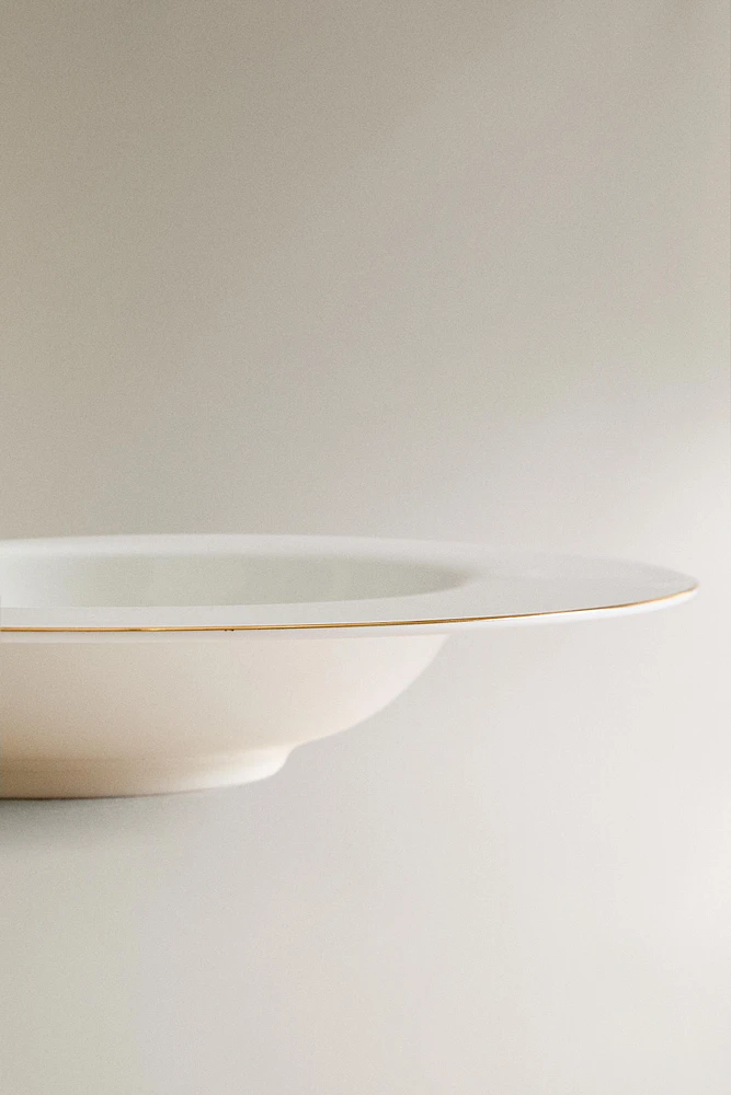 ASSIETTE CREUSE PORCELAINE BONE CHINA BORD