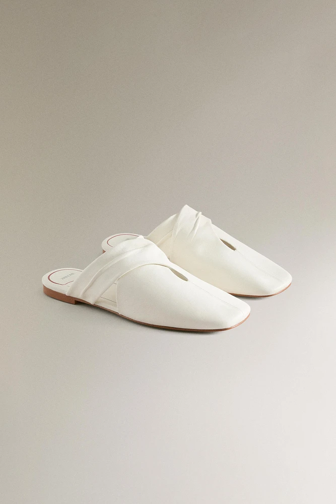 CROSSOVER LEATHER MULES