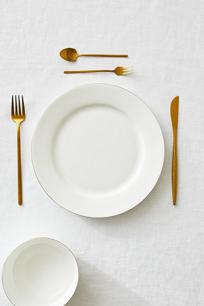 ASSIETTE PLATE PORCELAINE BONE CHINA BORD