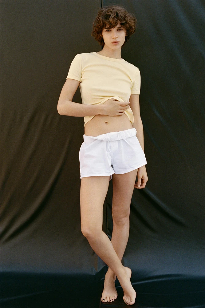 BACK SEAMED T-SHIRT