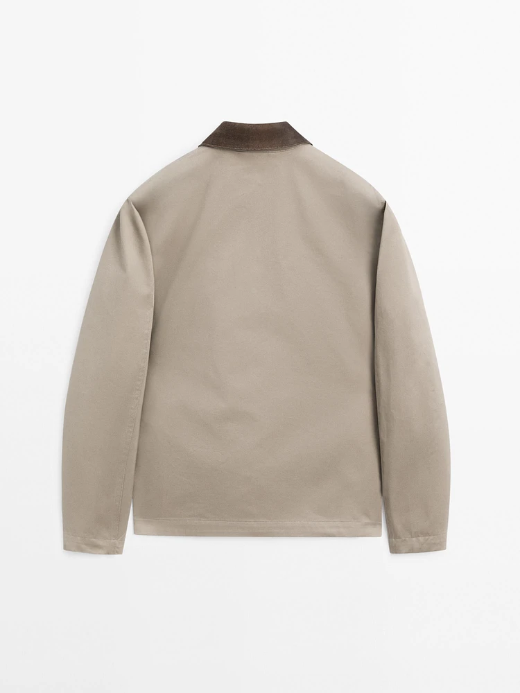Short jacket with leather collar detail