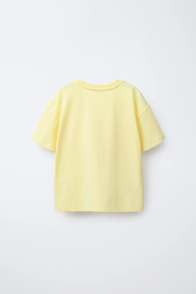 TEXT AND CROCHET FLOWER T-SHIRT