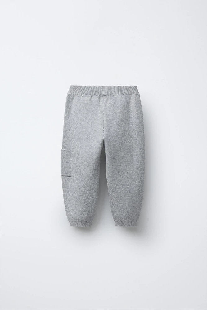 PANTALON EN MAILLE STYLE JOGGING