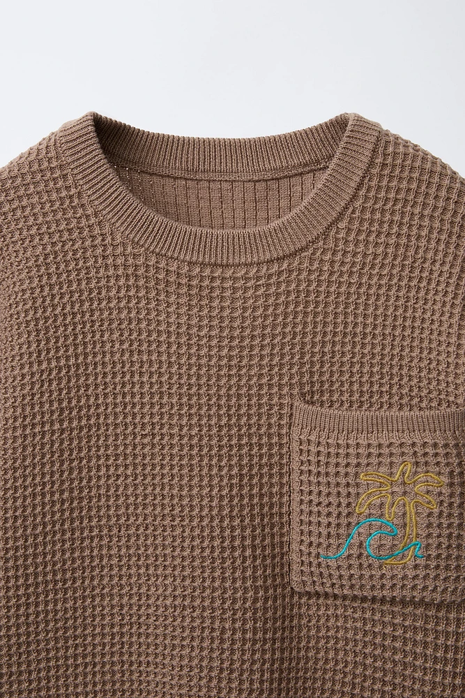 EMBROIDERED POCKET KNIT T-SHIRT