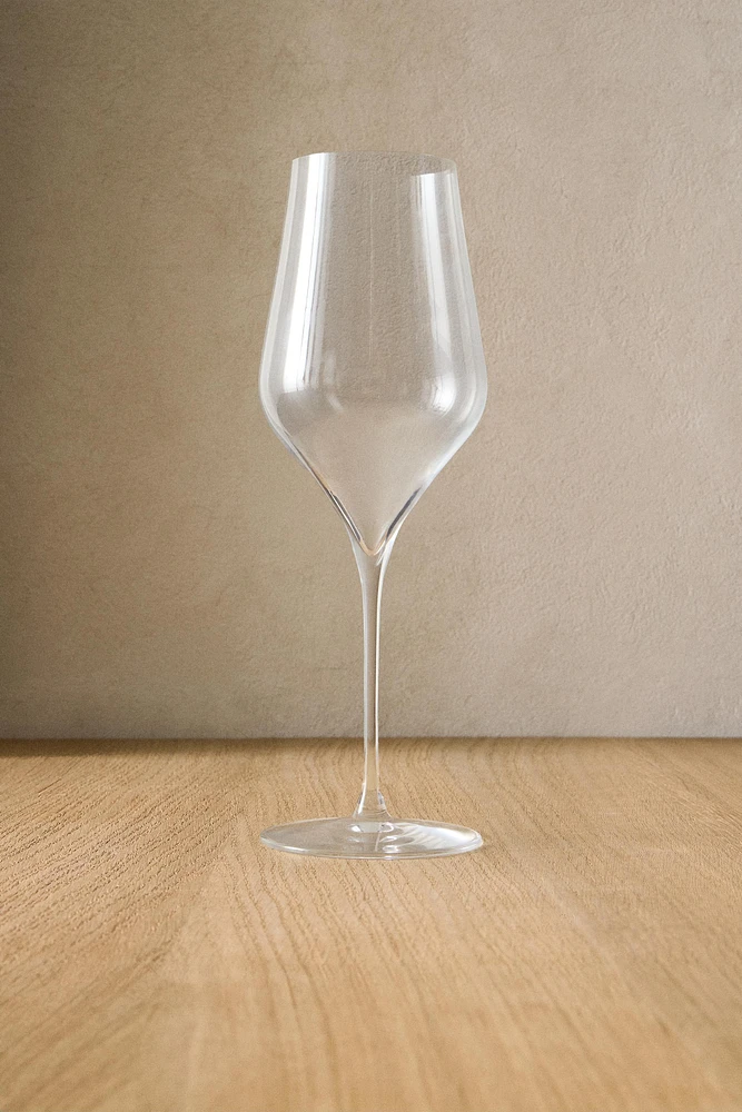 PLAIN CRYSTALLINE WINE GLASS
