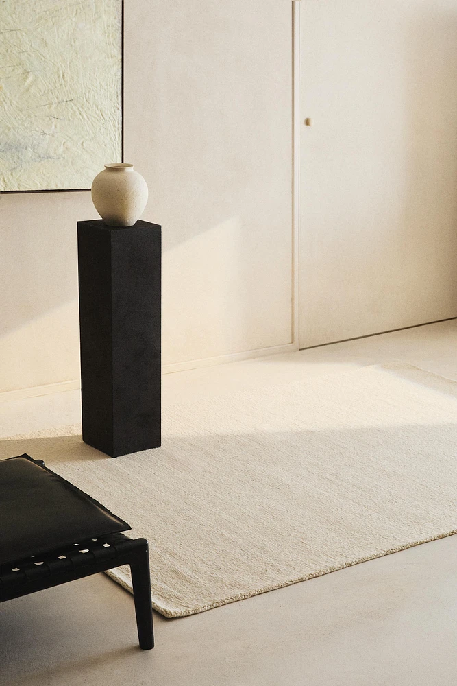 WOOL AREA RUG
