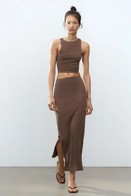 SLEEVELESS CROP TOP