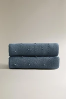CHILDREN’S KNIT BLANKET