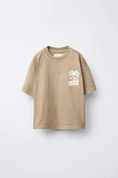 ENSEMBLE TEINT EN PIÈCE T-SHIRT IMPRIMÉ ET BERMUDA