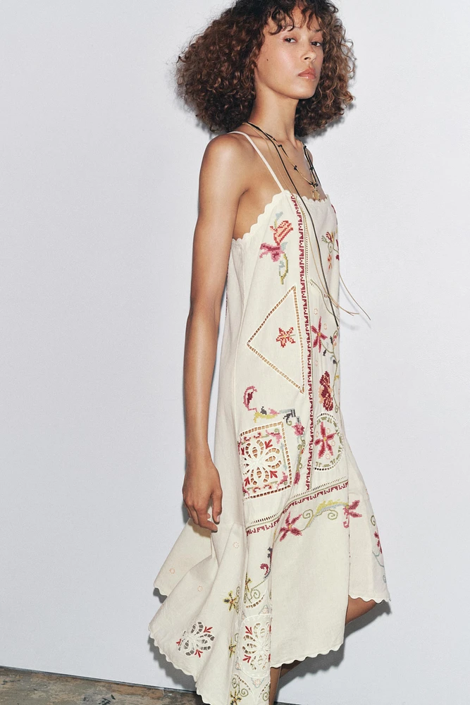 ZW COLLECTION FLORAL EMBROIDERED ASYMMETRIC DRESS