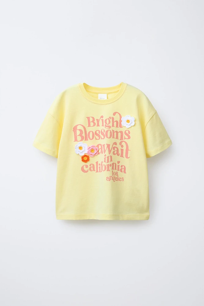 TEXT AND CROCHET FLOWER T-SHIRT